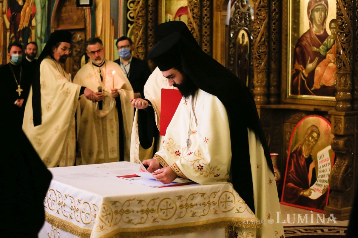 Slujba de ipopsifiere a primului Arhiereu-vicar al Episcopiei Devei și Hunedoarei 165272