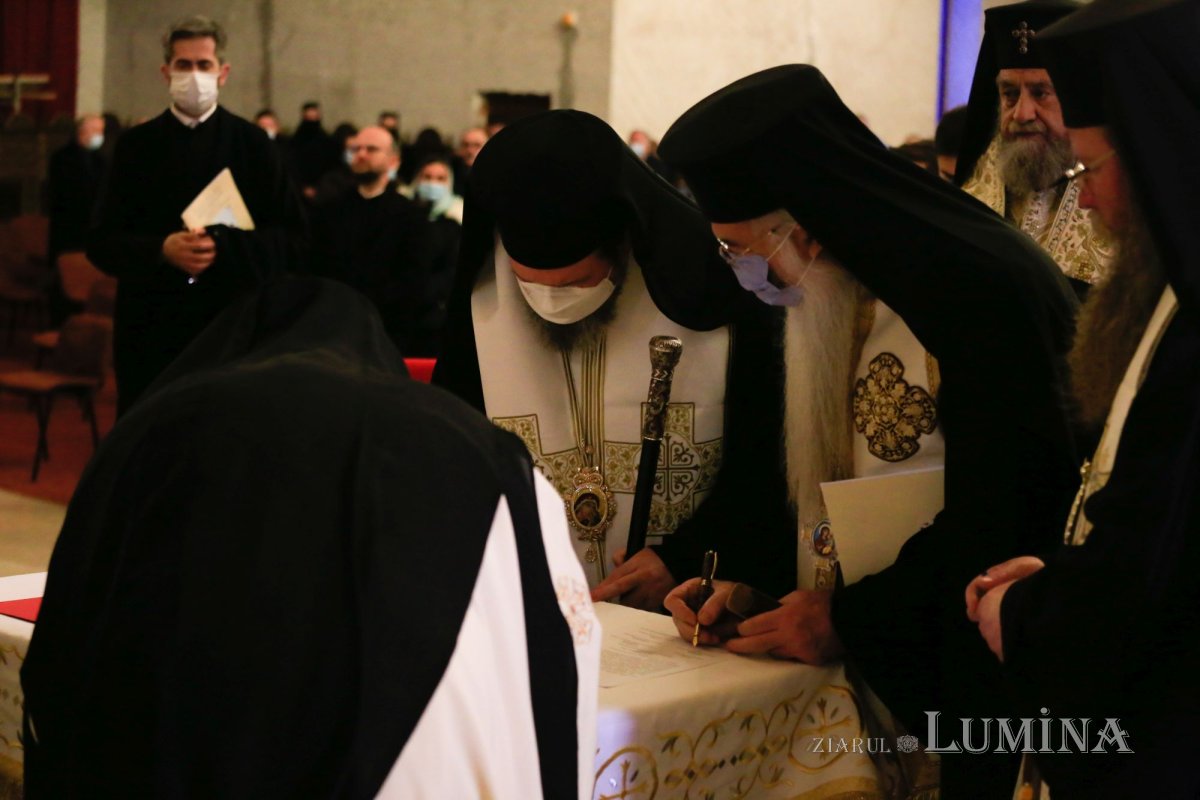 Slujba de ipopsifiere a primului Arhiereu-vicar al Episcopiei Devei și Hunedoarei 165273