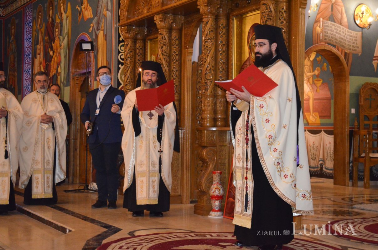Slujba de ipopsifiere a primului Arhiereu-vicar al Episcopiei Devei și Hunedoarei 165277