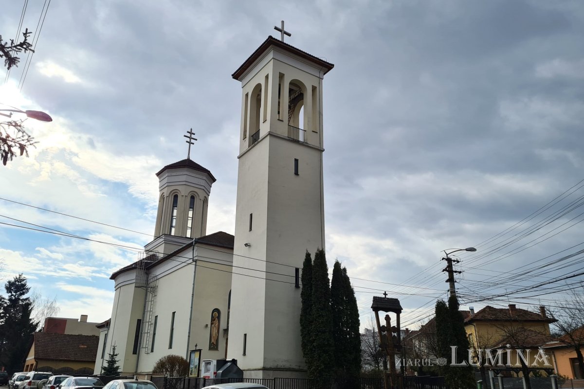 Binecuvântare arhierească în Parohia „Sfântul Apostol Andrei” din Cluj-Napoca 166020