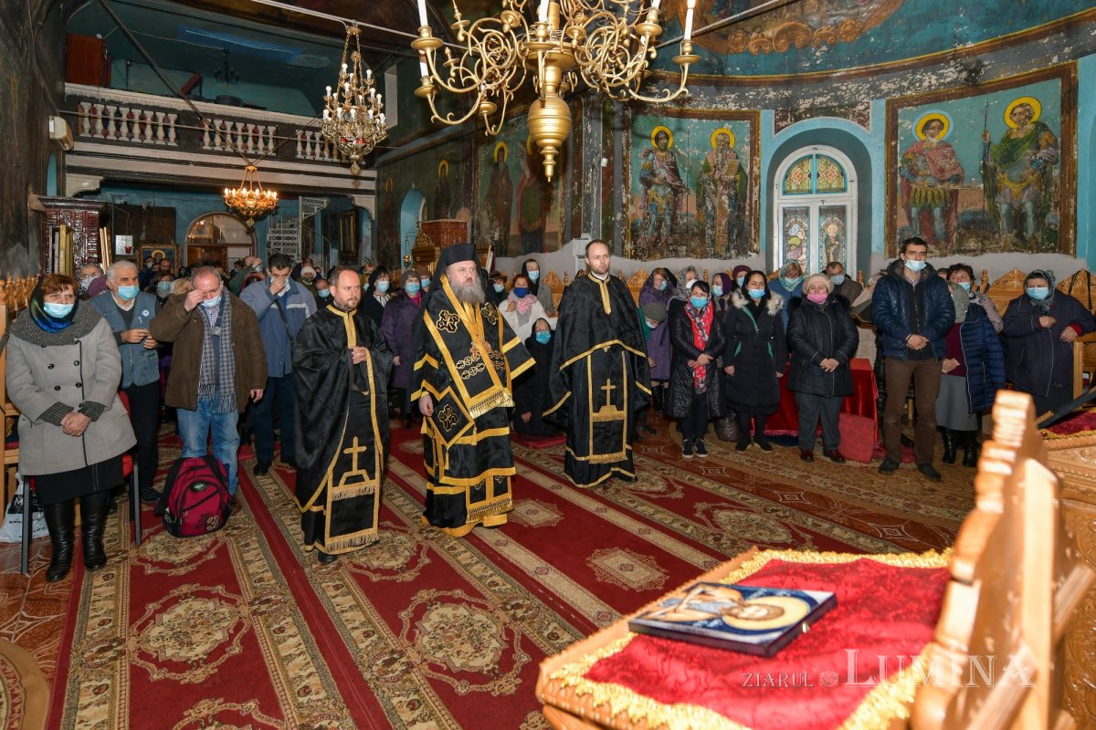 Cuviosul Alexie, omul lui Dumnezeu, cinstit la biserica sa din București  166204