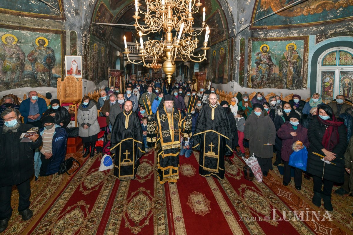 Cuviosul Alexie, omul lui Dumnezeu, cinstit la biserica sa din București  166210