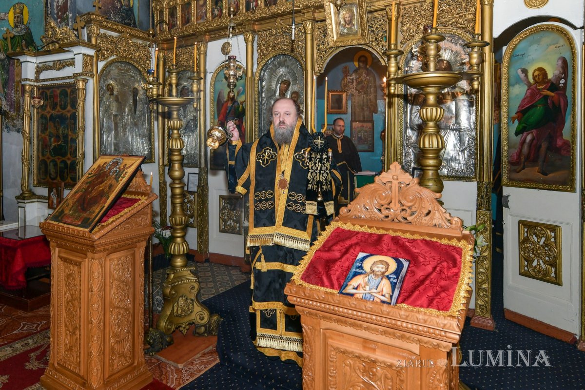 Cuviosul Alexie, omul lui Dumnezeu, cinstit la biserica sa din București  166211