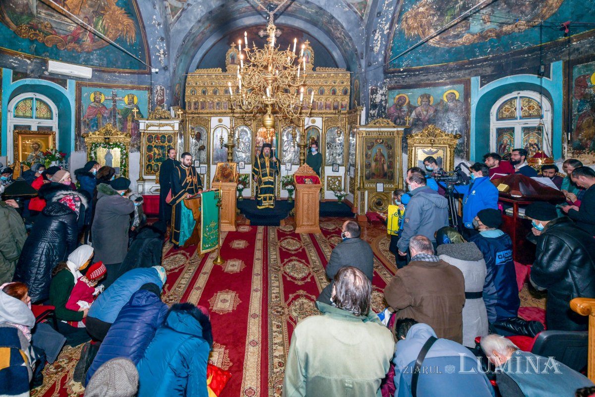 Cuviosul Alexie, omul lui Dumnezeu, cinstit la biserica sa din București  166212