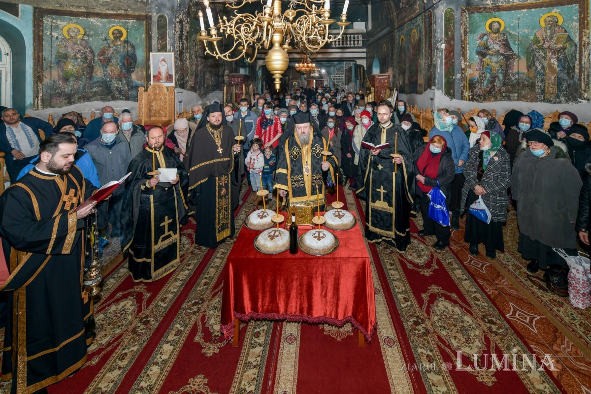 Cuviosul Alexie, omul lui Dumnezeu, cinstit la biserica sa din București  166220