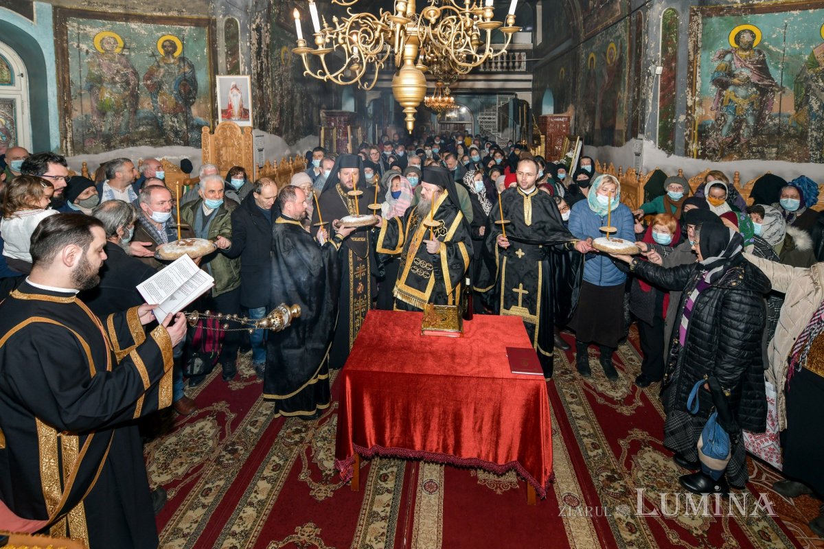 Cuviosul Alexie, omul lui Dumnezeu, cinstit la biserica sa din București  166224