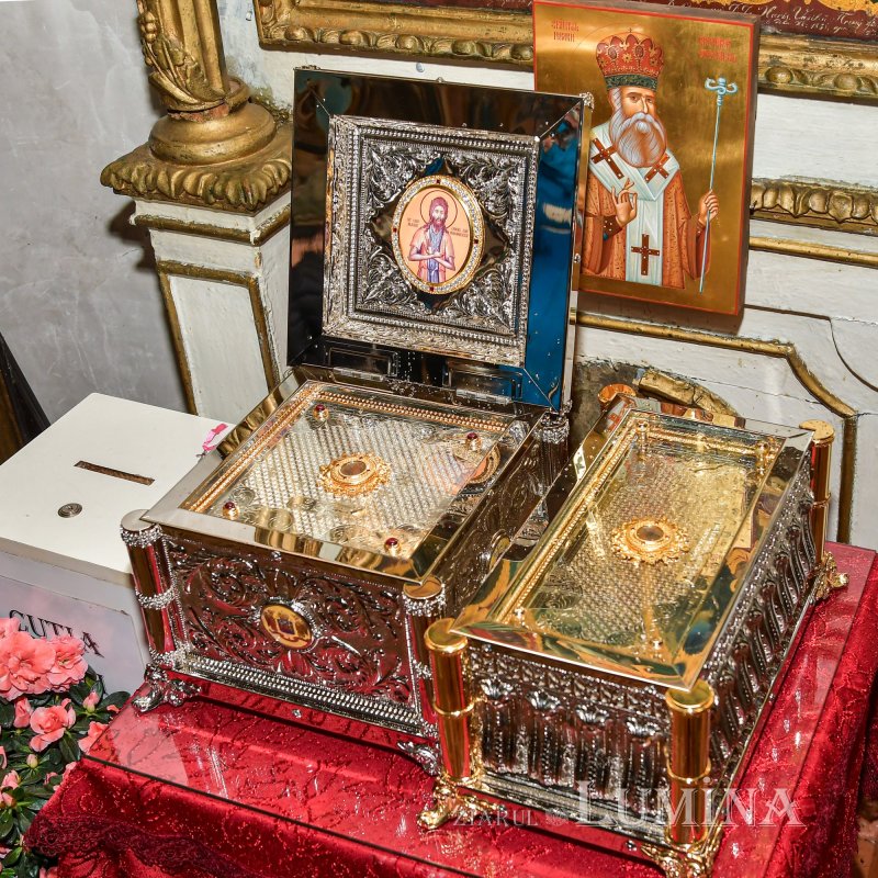 Cuviosul Alexie, omul lui Dumnezeu, cinstit la biserica sa din București  166235