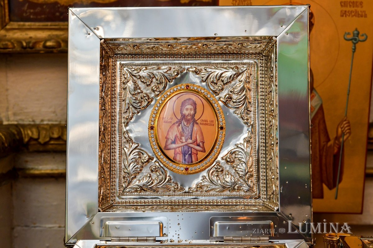 Cuviosul Alexie, omul lui Dumnezeu, cinstit la biserica sa din București  166242