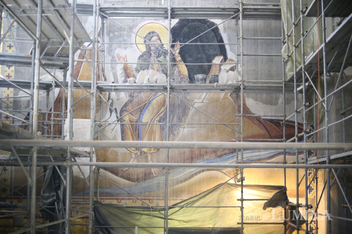 Un mozaic pentru istoria Bisericii și a României 166386