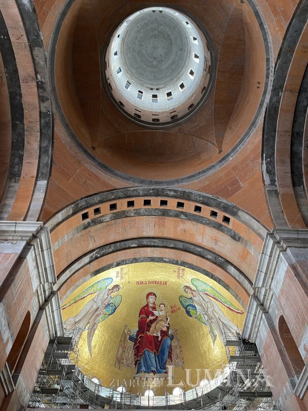 Un mozaic pentru istoria Bisericii și a României 166392