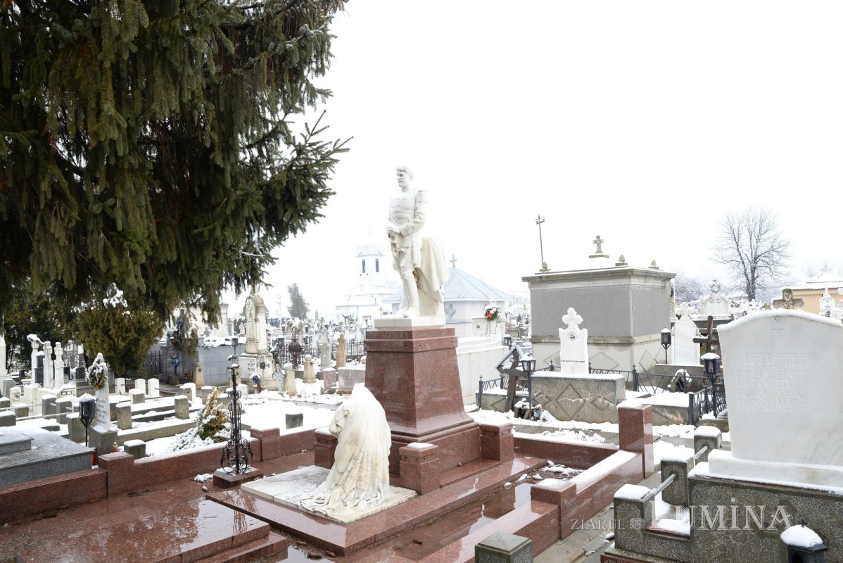 Un cimitir cât toată istoria Caracalului 166686
