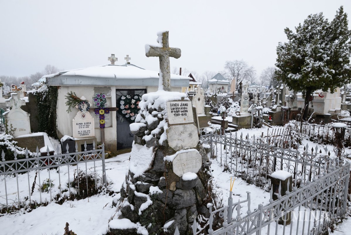 Un cimitir cât toată istoria Caracalului 166687