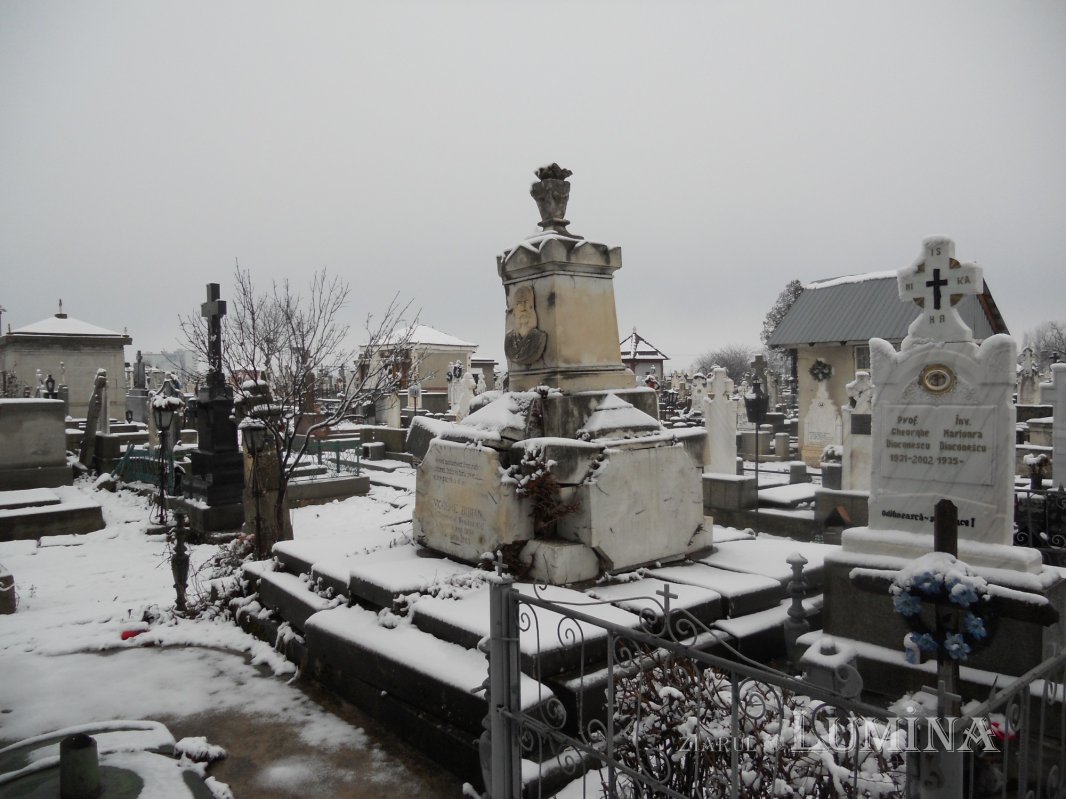 Un cimitir cât toată istoria Caracalului 166694