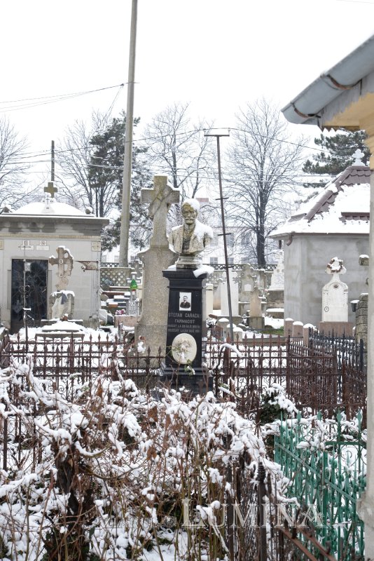 Un cimitir cât toată istoria Caracalului 166696