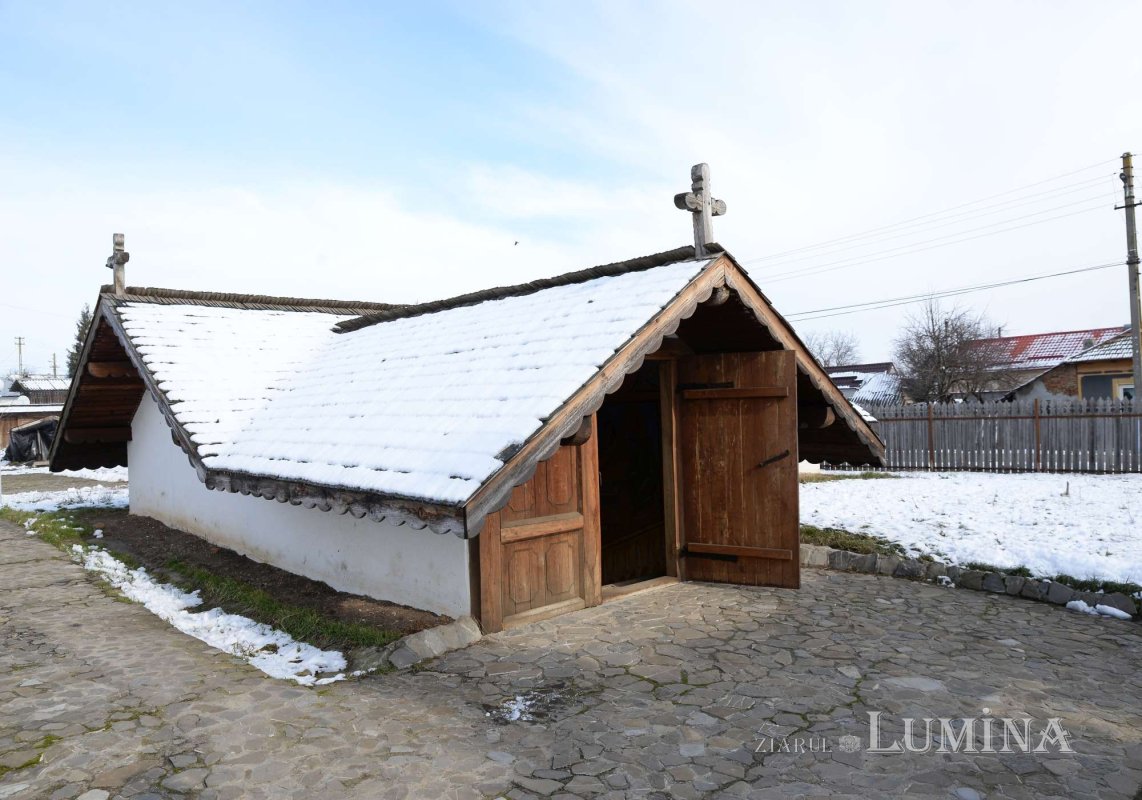 Biserica-bordei de la Stoicănești, unicat în România 166983