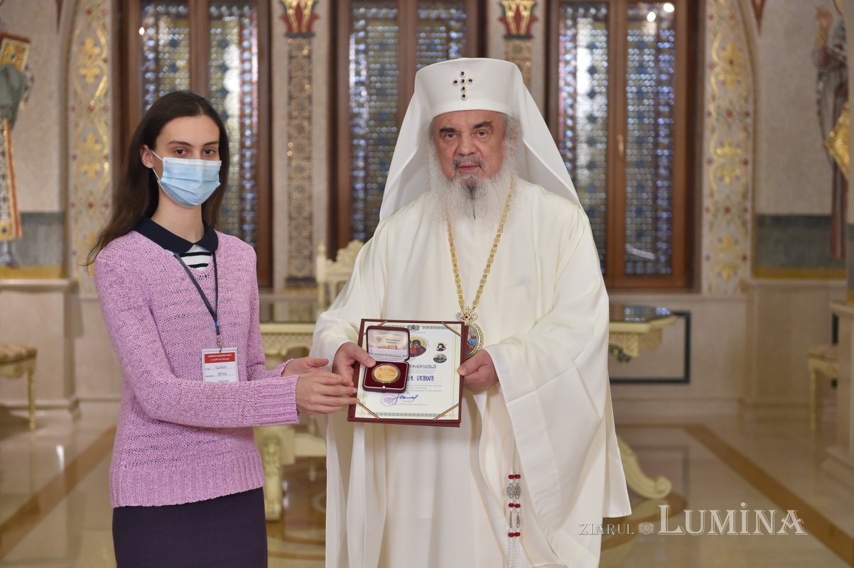 Diploma omagială cu medalie a anului 2020 oferită preşedinţilor filialelor ASCOR 167495