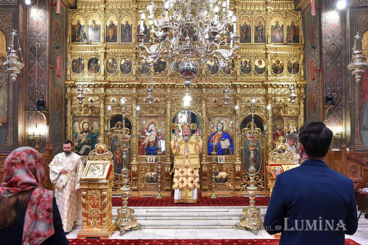 Duminica Sfintei Cruci la Catedrala Patriarhală din București 167629