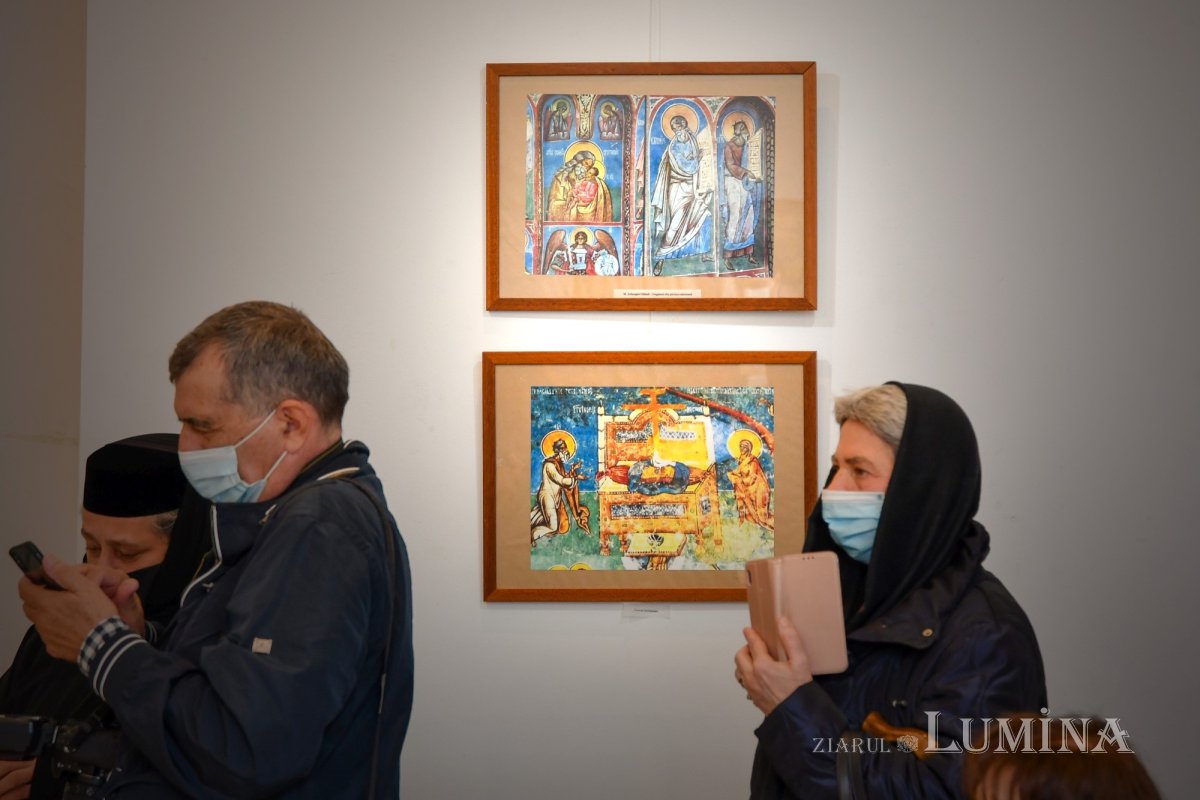 Expoziție dedicată Mănăstirii Voroneț la Biblioteca Academiei Române 167731