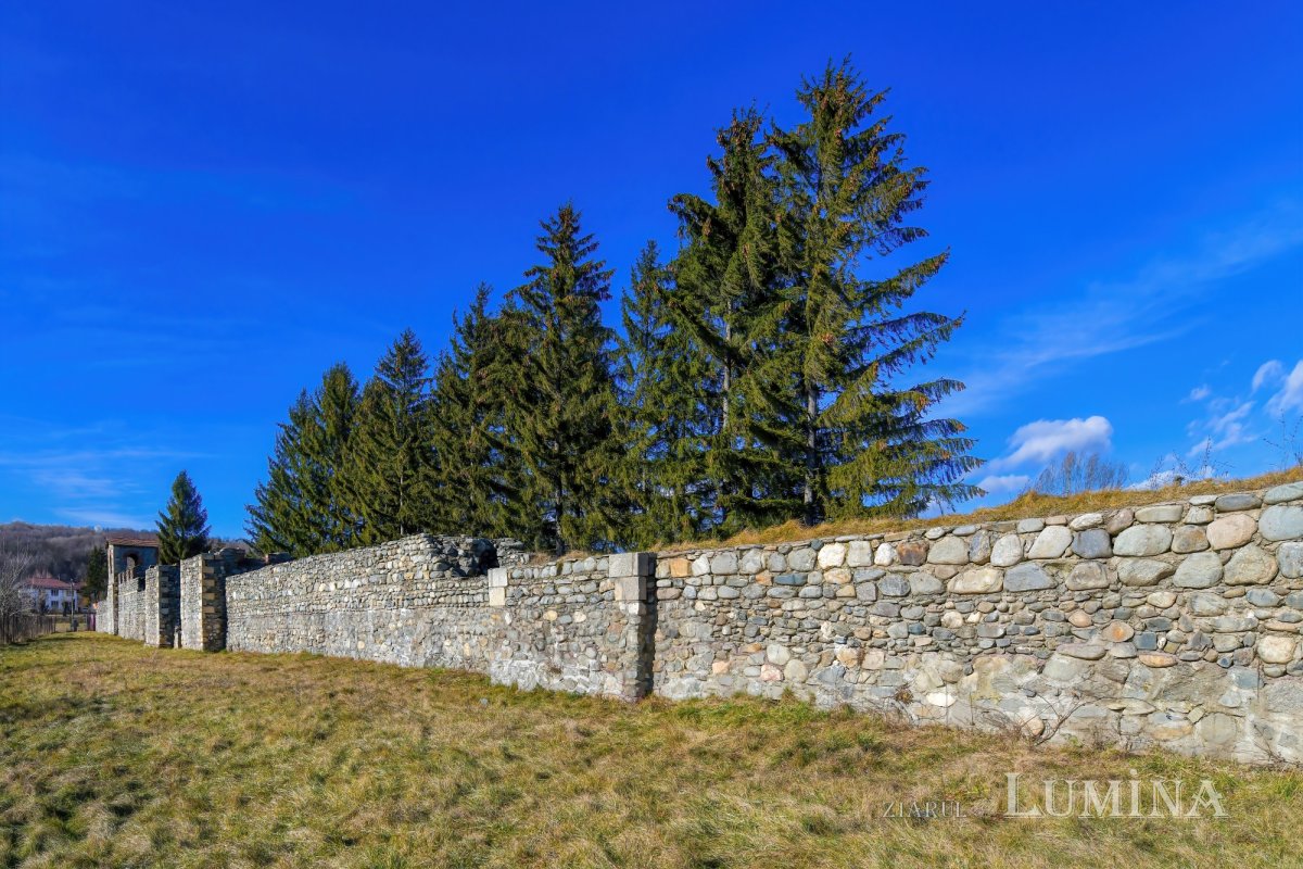 Pe urmele romanilor și ale dacilor liberi 167581