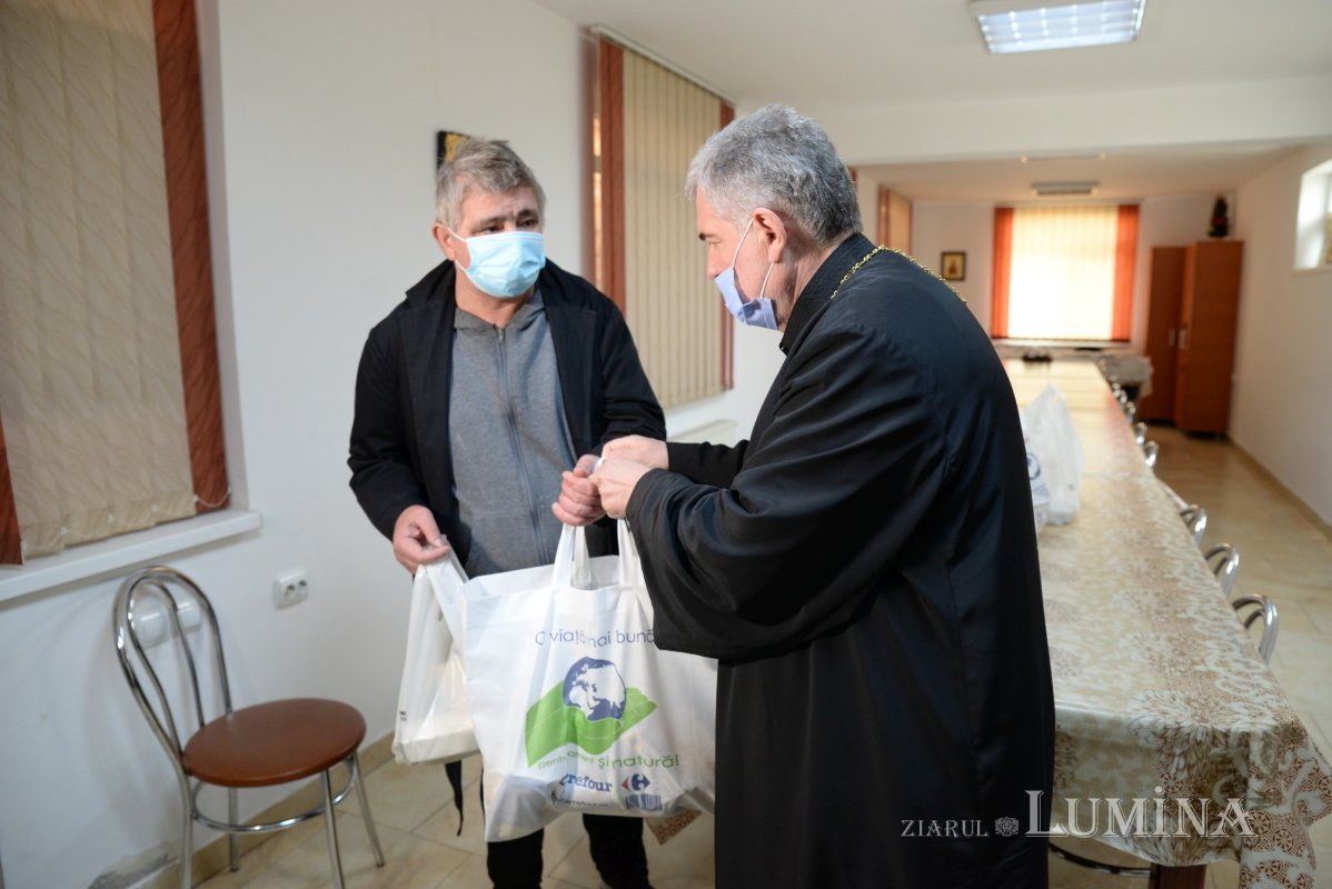 Acțiuni filantropice în București de Ziua Internațională a Romilor 167881