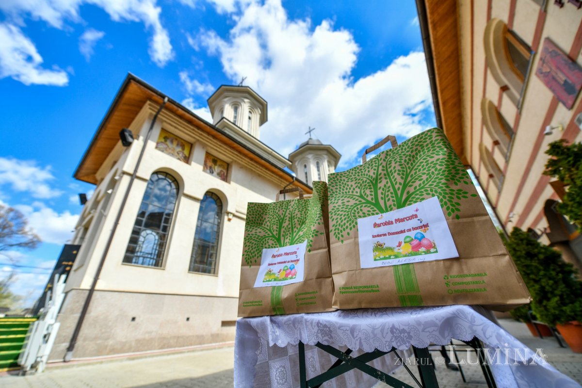 Daruri oferite de o parohie din Capitală copiilor nevoiaşi 167983