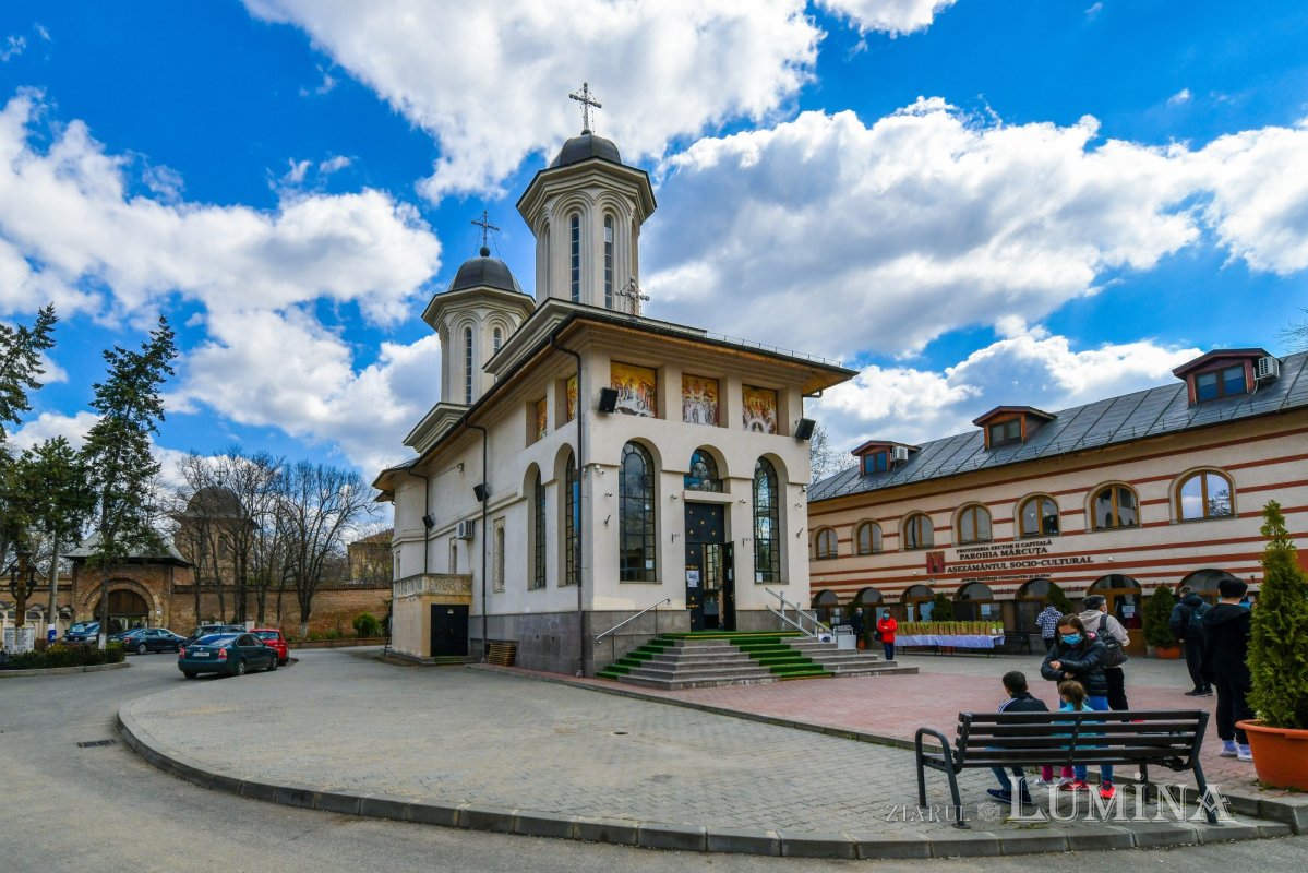 Daruri oferite de o parohie din Capitală copiilor nevoiaşi 167987