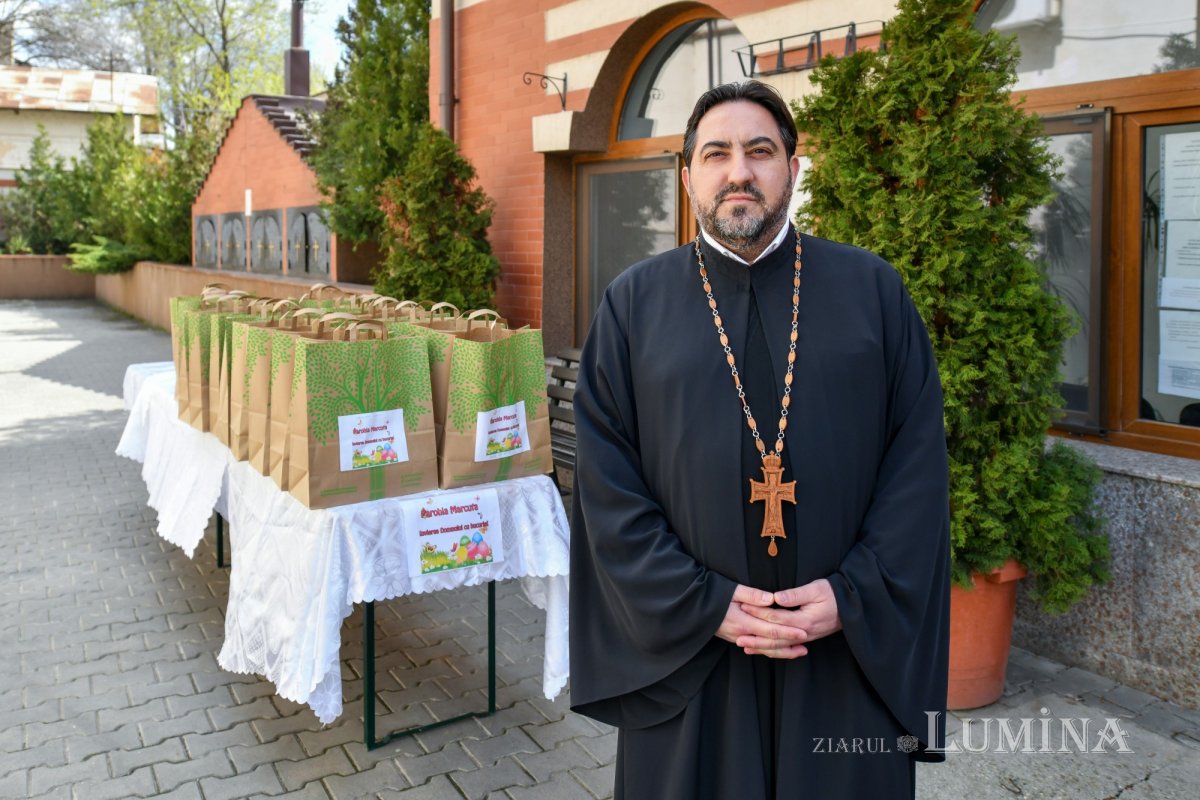 Daruri oferite de o parohie din Capitală copiilor nevoiaşi 167988