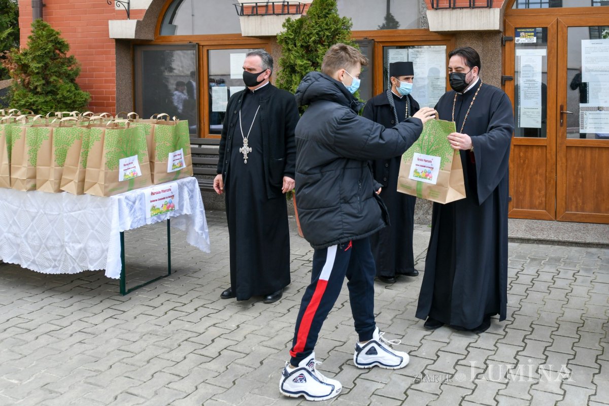 Daruri oferite de o parohie din Capitală copiilor nevoiaşi 167997