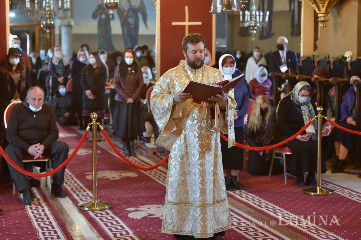 Binecuvântare patriarhală în zi de hram la Mănăstirea Cernica 168075