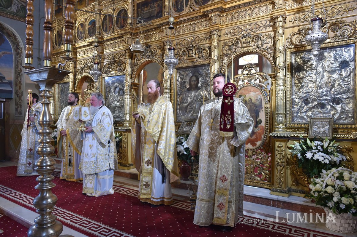 Binecuvântare patriarhală în zi de hram la Mănăstirea Cernica 168081