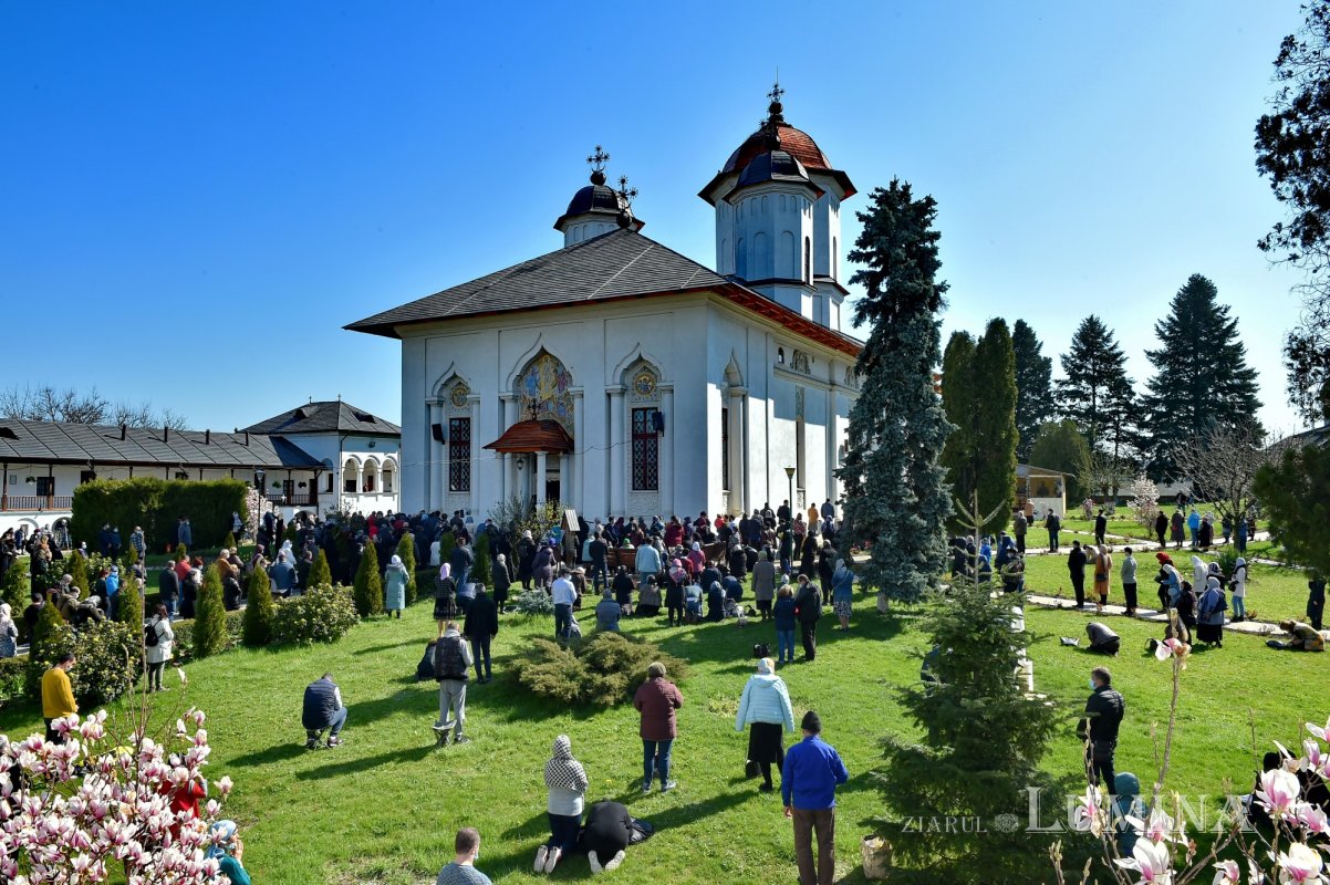 Binecuvântare patriarhală în zi de hram la Mănăstirea Cernica 168083