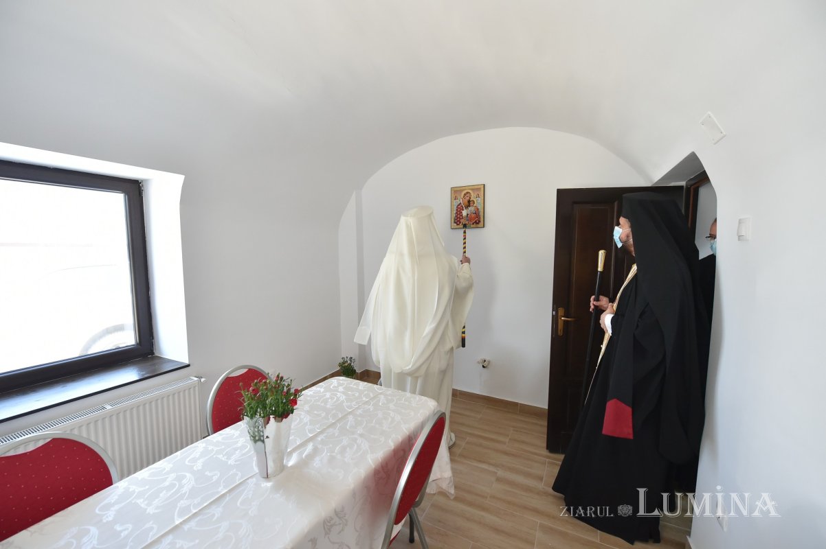 Binecuvântare patriarhală în zi de hram la Mănăstirea Cernica 168115