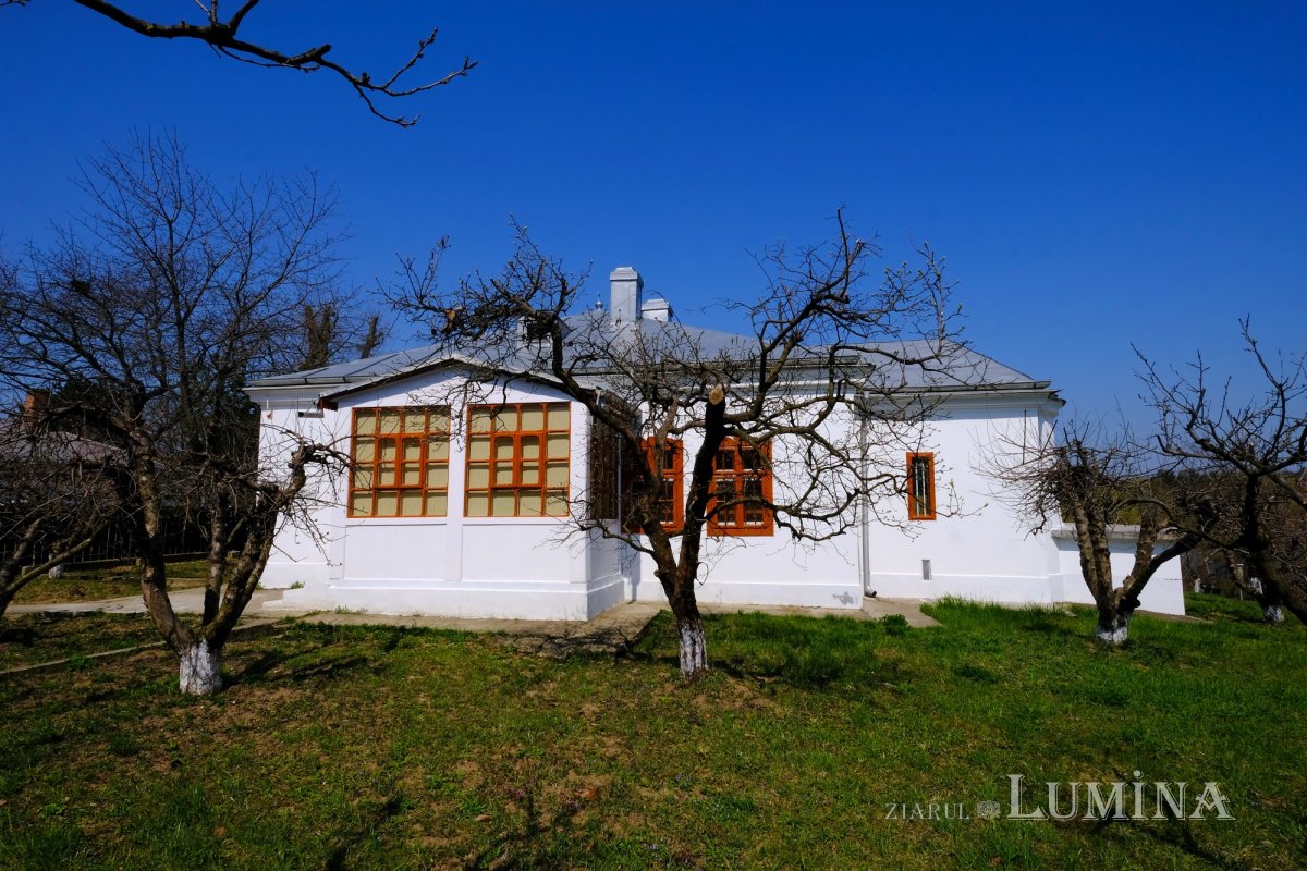 Istorie, credinţă  şi înnoire în Lavra Sfântului Calinic 168156