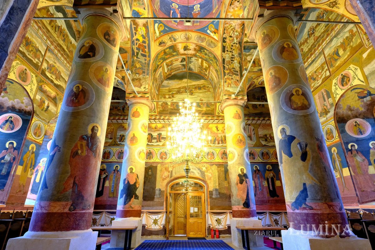 Istorie, credinţă  şi înnoire în Lavra Sfântului Calinic 168161