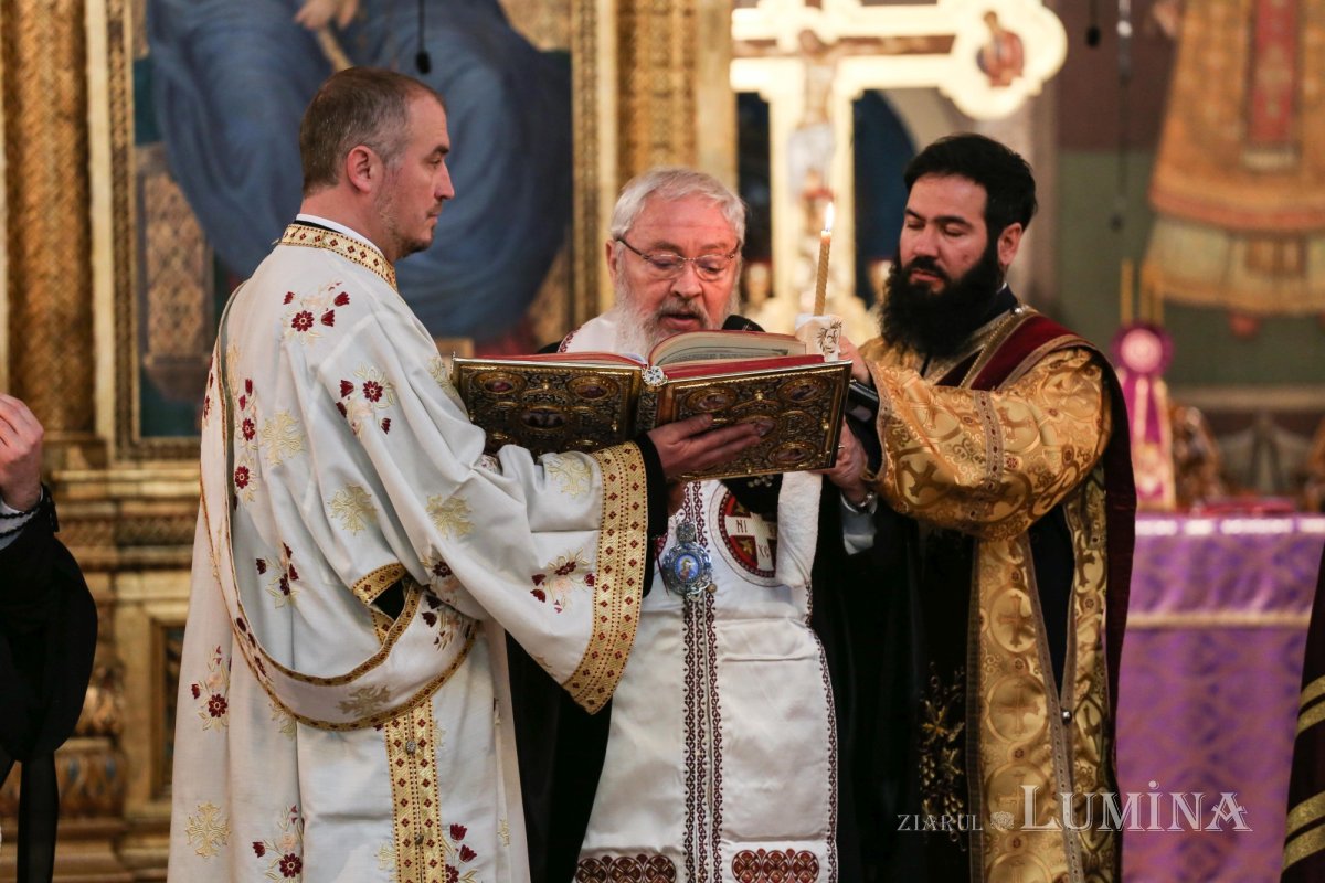 Părintele profesor Ioan Ică senior a fost condus pe ultimul drum 168452