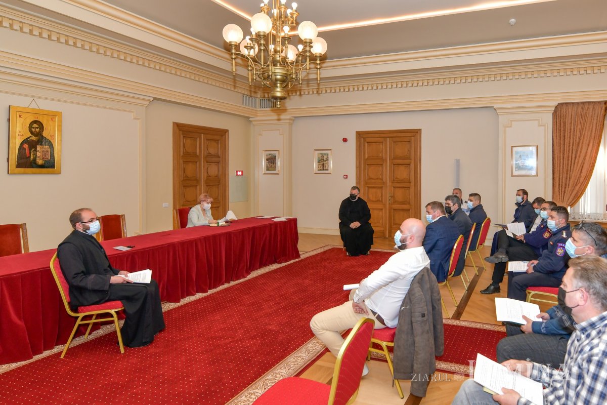 Şedinţă administrativă pentru întâmpinarea sfintelor sărbători de Paști la Catedrala Patriarhală  168604