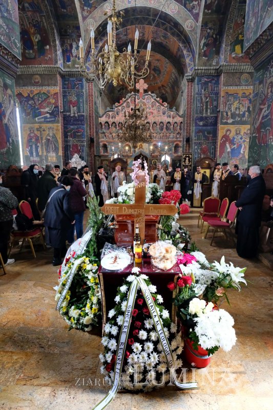 Preacucernicul părinte lector dr. Dumitru Pintea (1953-2021). Teolog erudit şi preot iubitor de cultură 168843