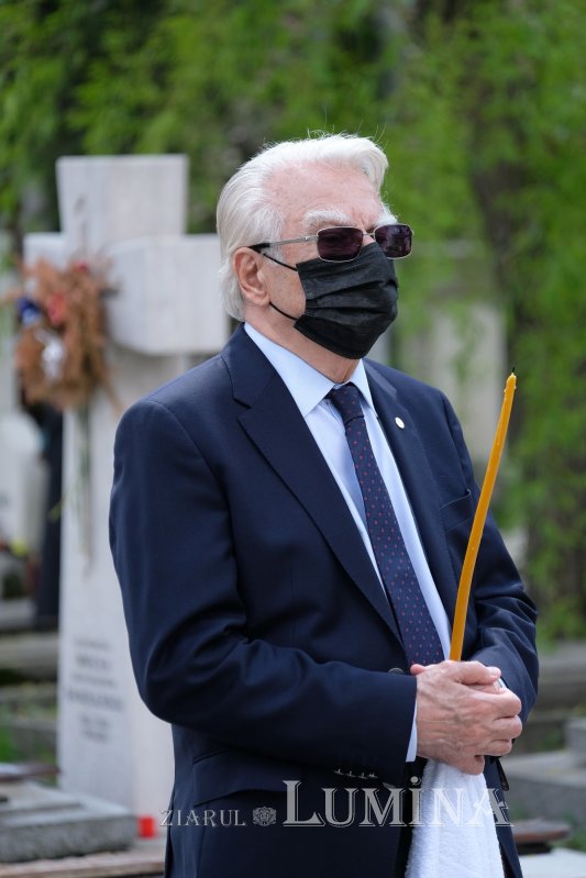 Membrii și donatorii marcanți ai Academiei Române pomeniți în cimitirul Bellu 168930