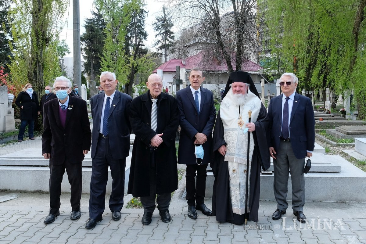Membrii și donatorii marcanți ai Academiei Române pomeniți în cimitirul Bellu 168941