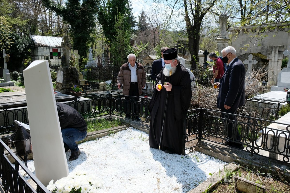 Membrii și donatorii marcanți ai Academiei Române pomeniți în cimitirul Bellu 168942