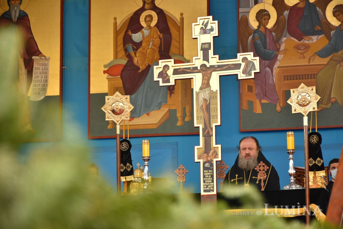 Slujba Sfintelor Pătimiri ale Domnului, la Catedrala Patriarhală 169671