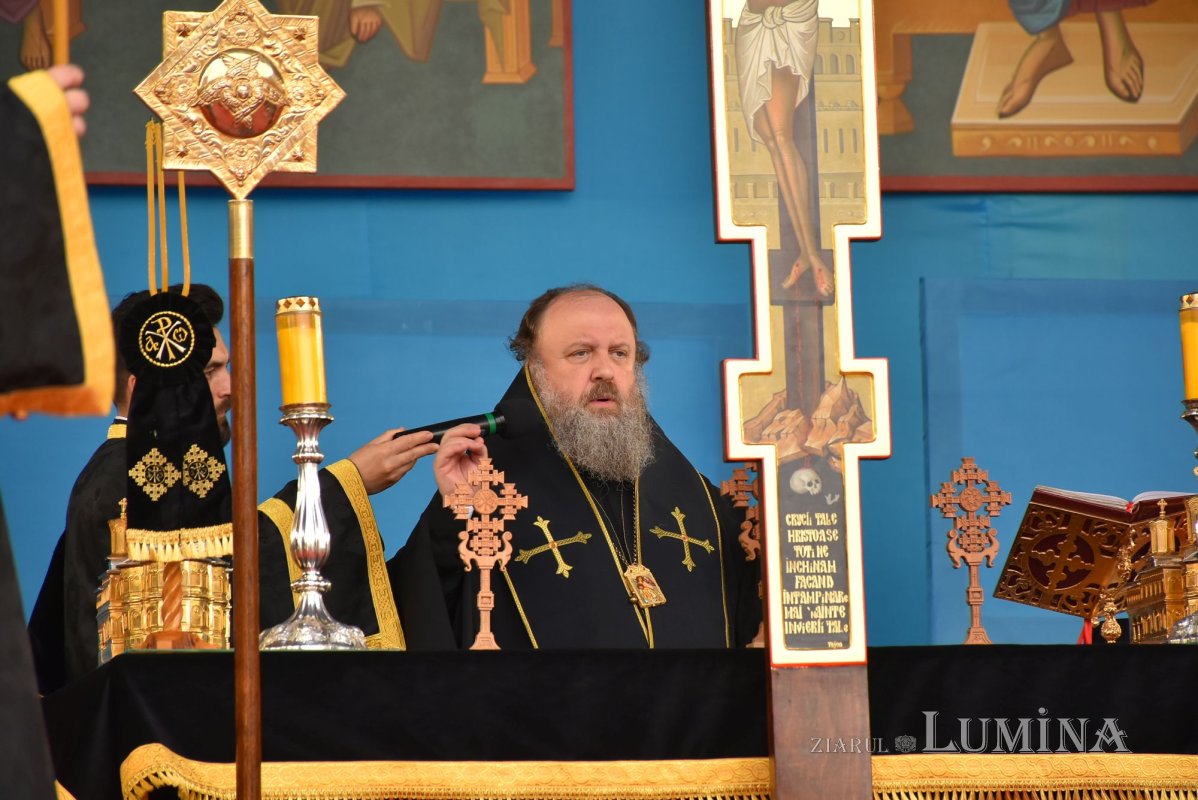 Slujba Sfintelor Pătimiri ale Domnului, la Catedrala Patriarhală 169678