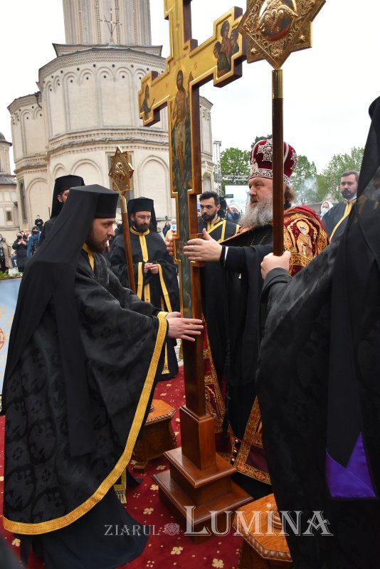 Slujba Sfintelor Pătimiri ale Domnului, la Catedrala Patriarhală 169688