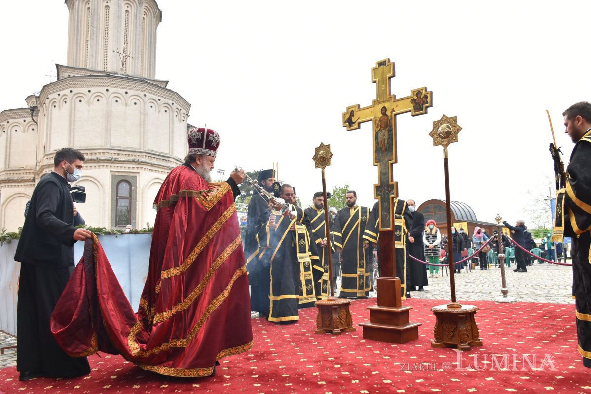 Slujba Sfintelor Pătimiri ale Domnului, la Catedrala Patriarhală 169690