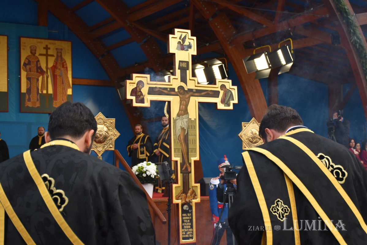 Slujba Sfintelor Pătimiri ale Domnului, la Catedrala Patriarhală 169704