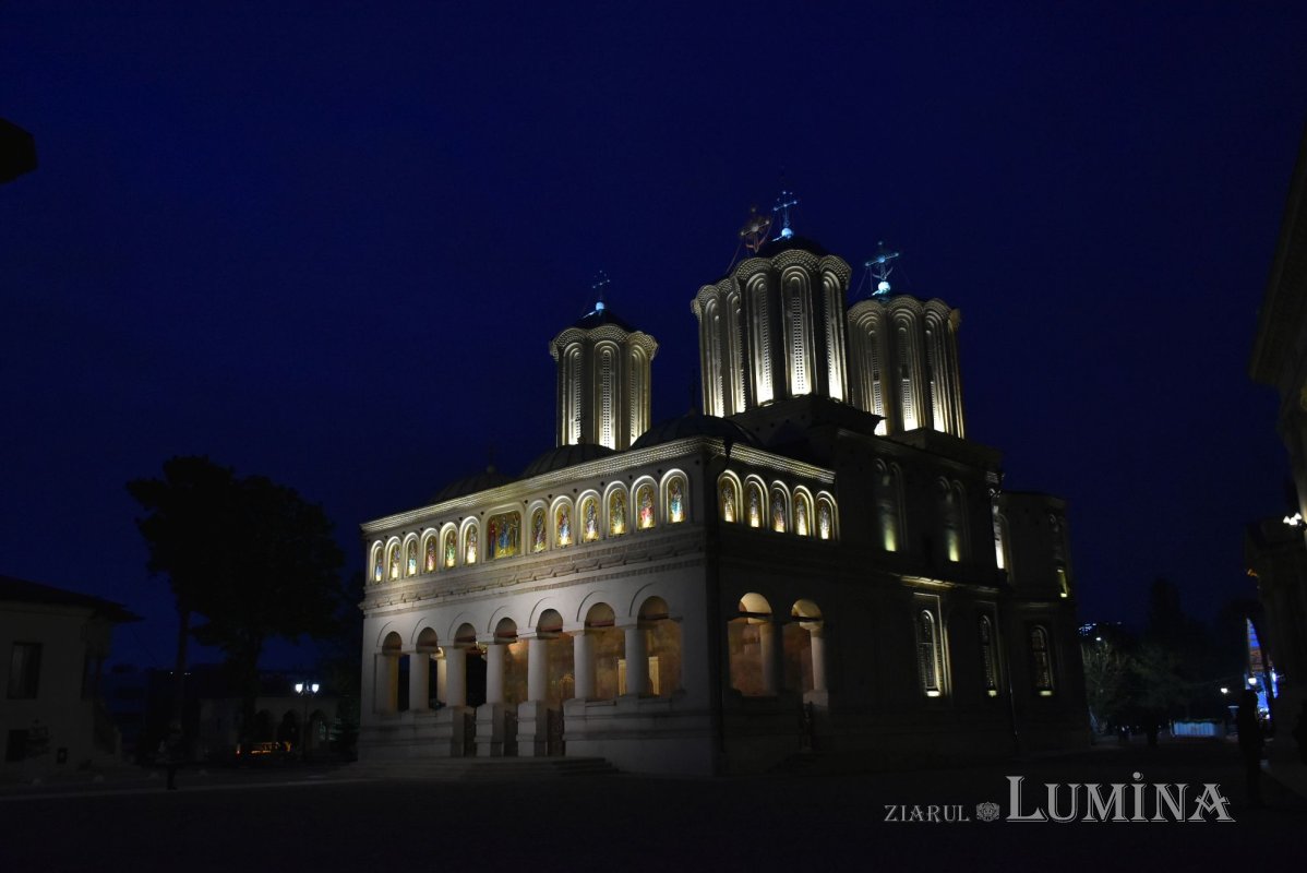 Slujba Sfintelor Pătimiri ale Domnului, la Catedrala Patriarhală 169721