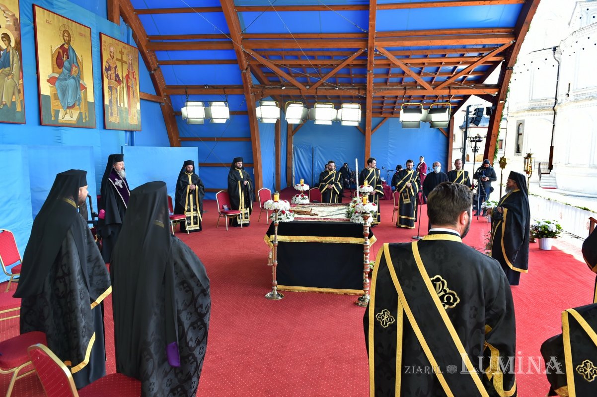 Denia Prohodului Domnului, pe Colina Patriarhiei 169761