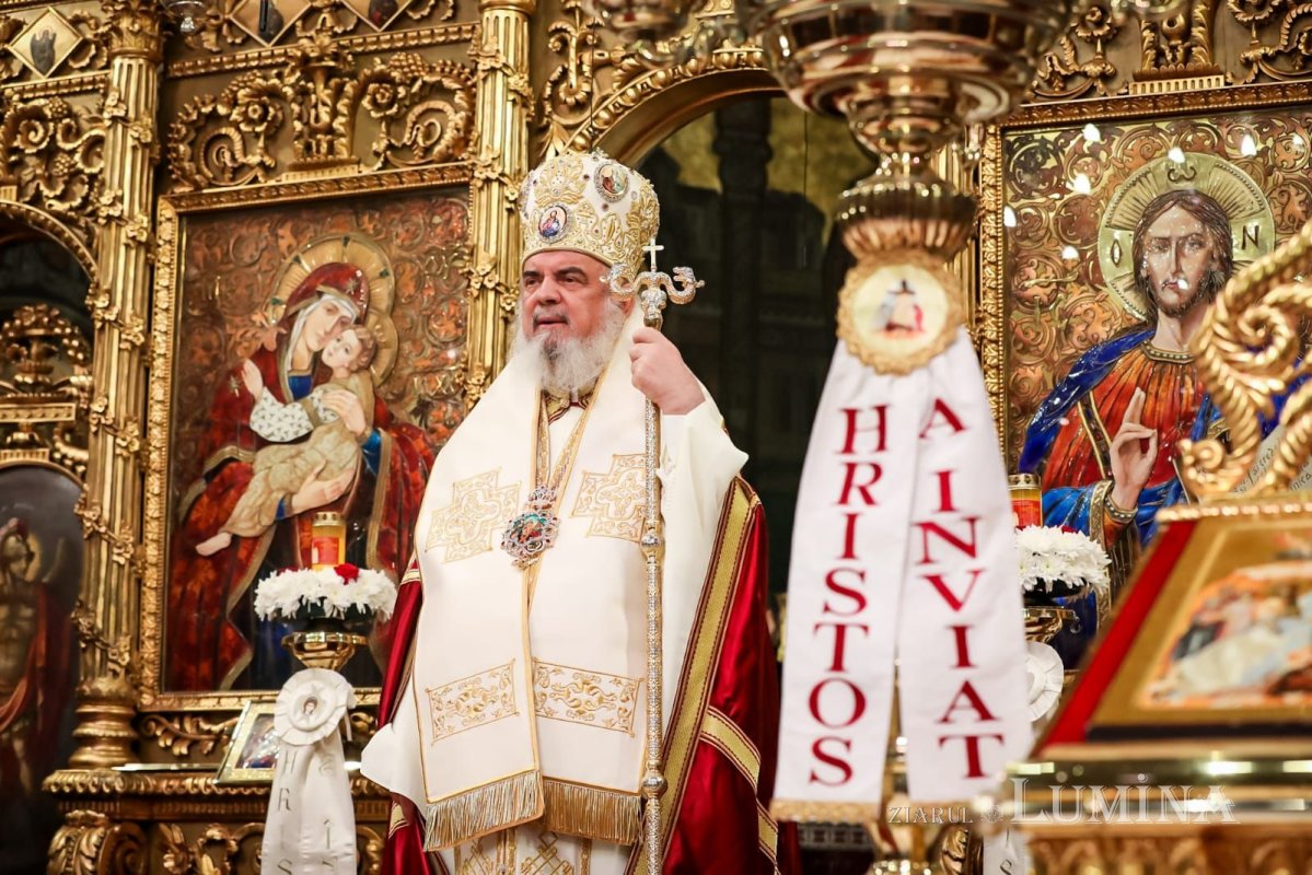 Primirea Sfintei Lumini la Catedrala Patriarhală 169832