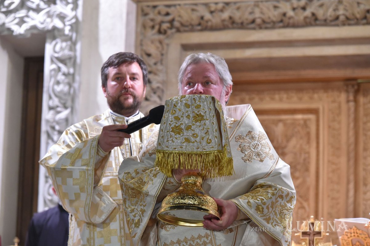 Sfânta Liturghie pascală la Patriarhie 169905