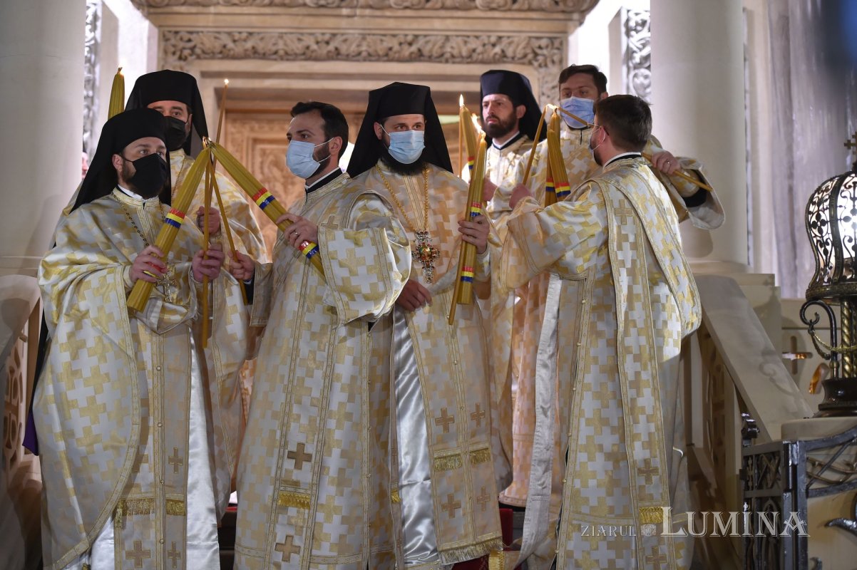 Slujba Învierii Domnului pe Colina Bucuriei 169914